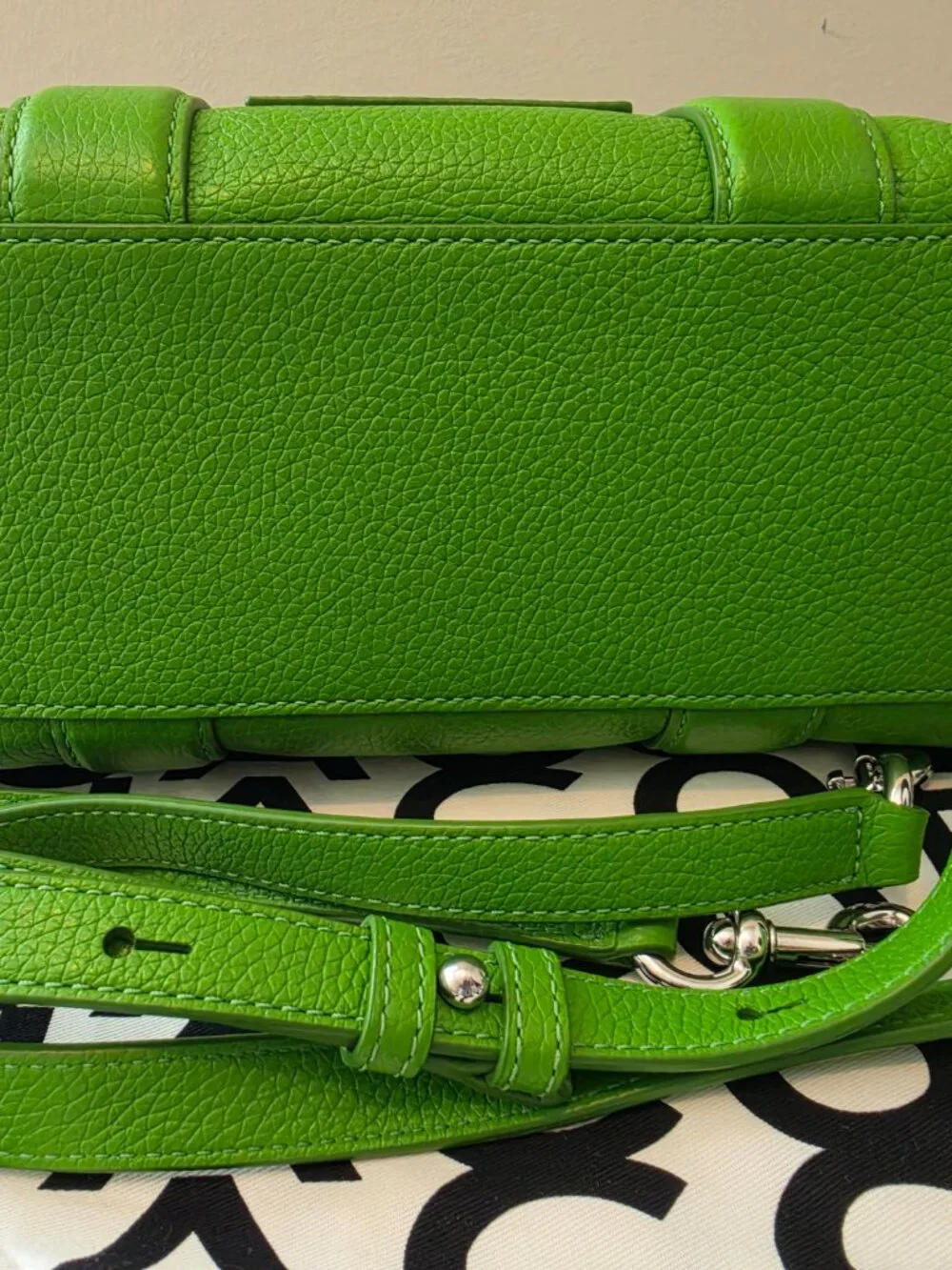 Marc Jacobs Small Leather Green Tote Crossbody w/ Matching Wallet & Tote Charm